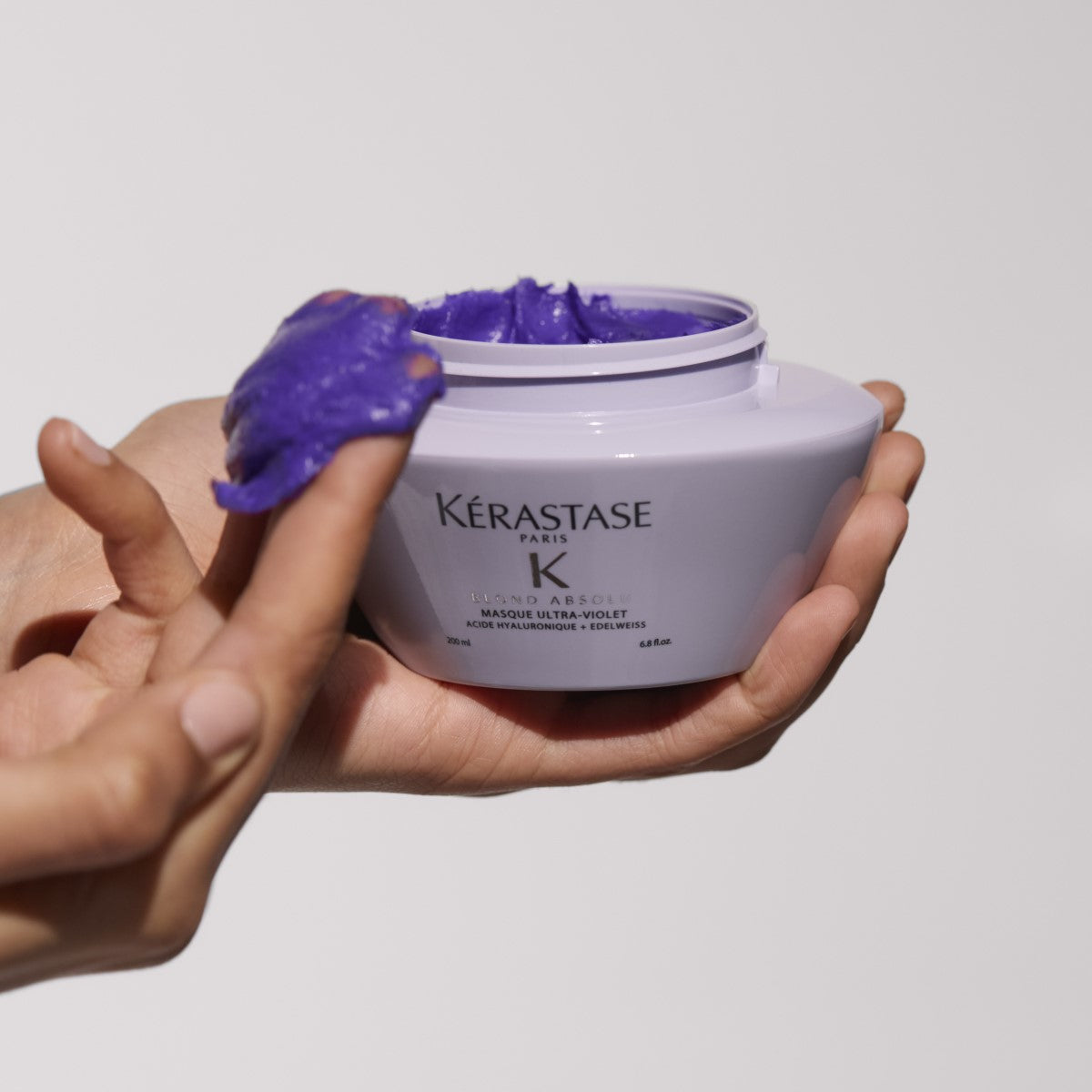 Maszk a sárga tónusok semlegesítésére — Kérastase Blond Absolu Masque Ultra-Violet 200 ml