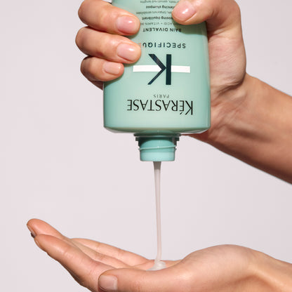 Kiegyensúlyozó sampon zsíros hajtövekre és érzékenyített hajhosszra – Kérastase Spécifique Bain Divalent 250ml