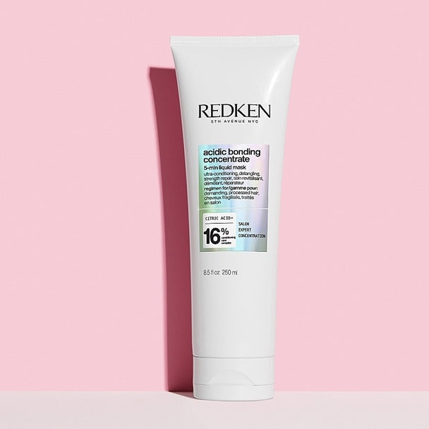 Redken Acidic Bonding Concentrate intenzíven hidratáló folyékony maszk 250ml